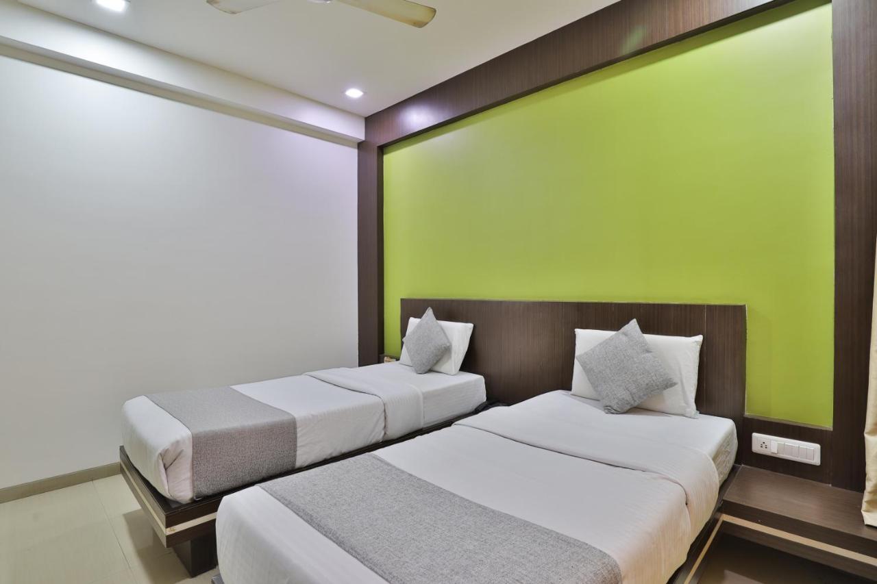 Hotel Planet Vadodara Exterior foto