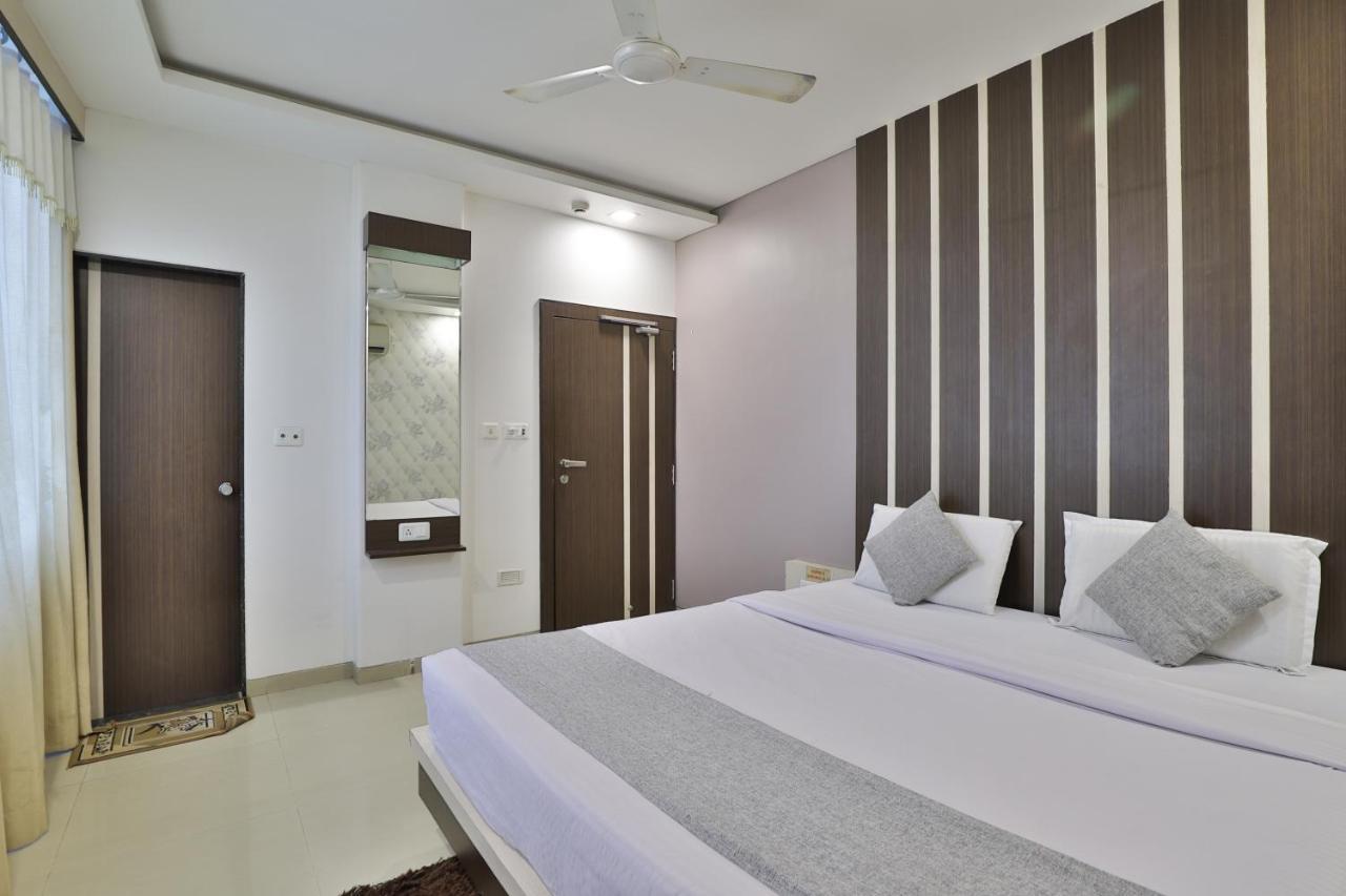 Hotel Planet Vadodara Exterior foto