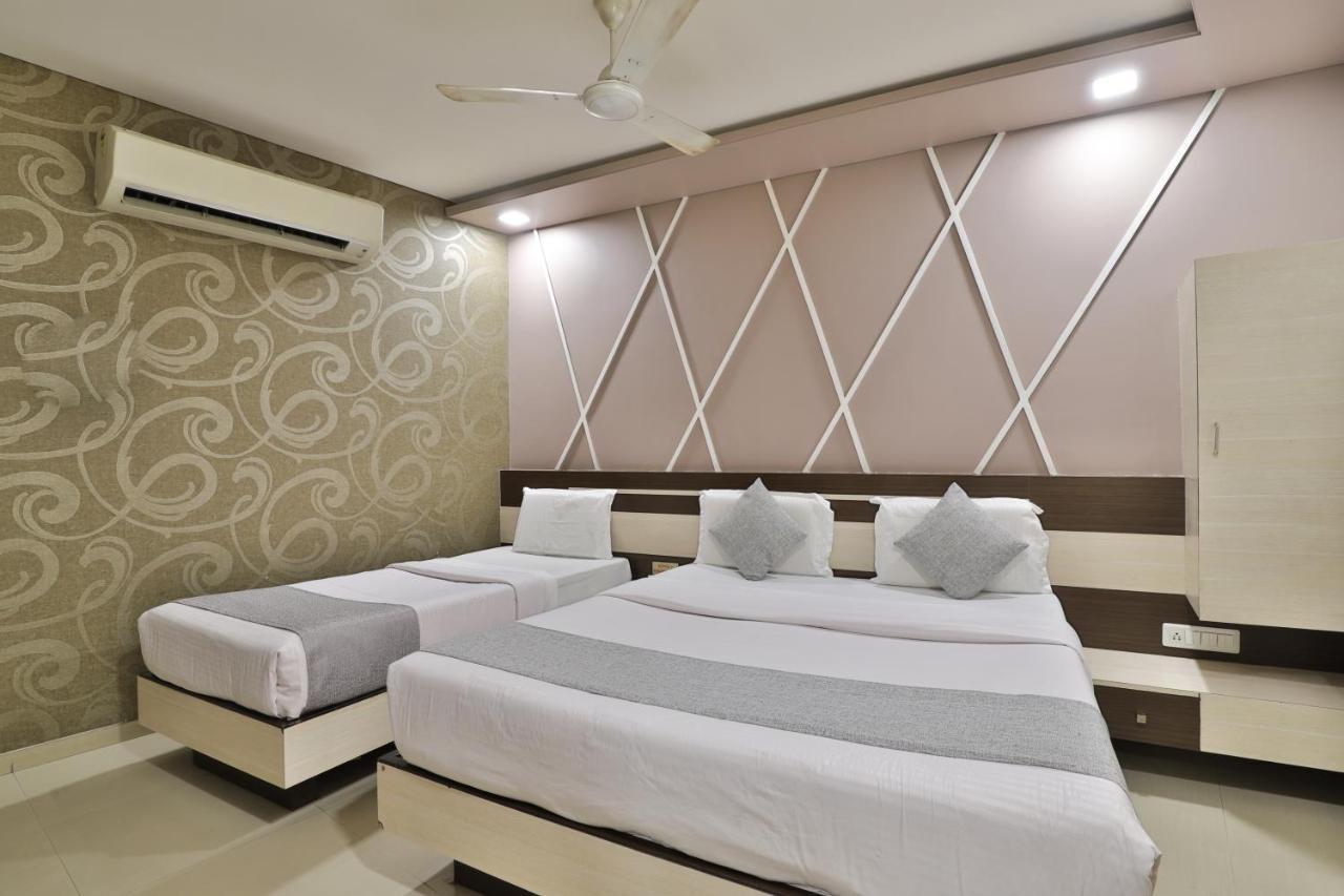 Hotel Planet Vadodara Exterior foto