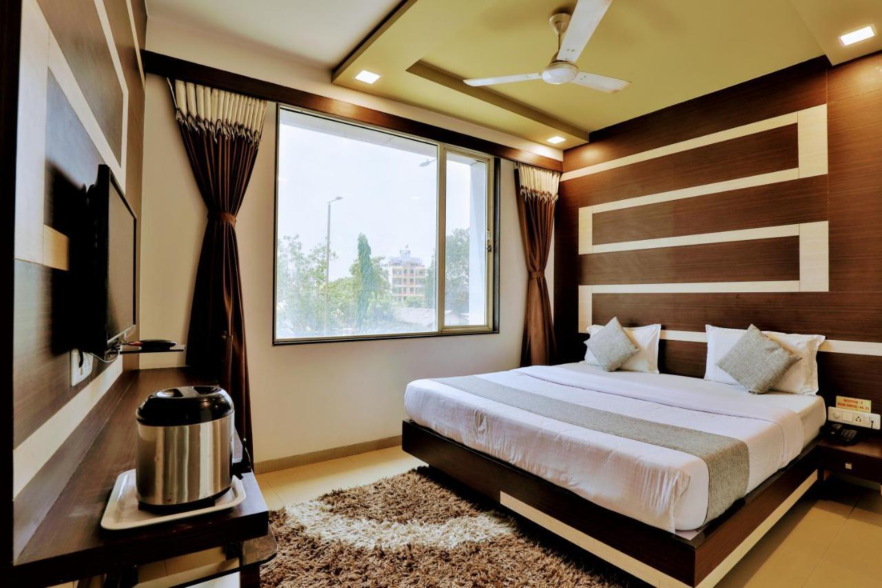 Hotel Planet Vadodara Exterior foto