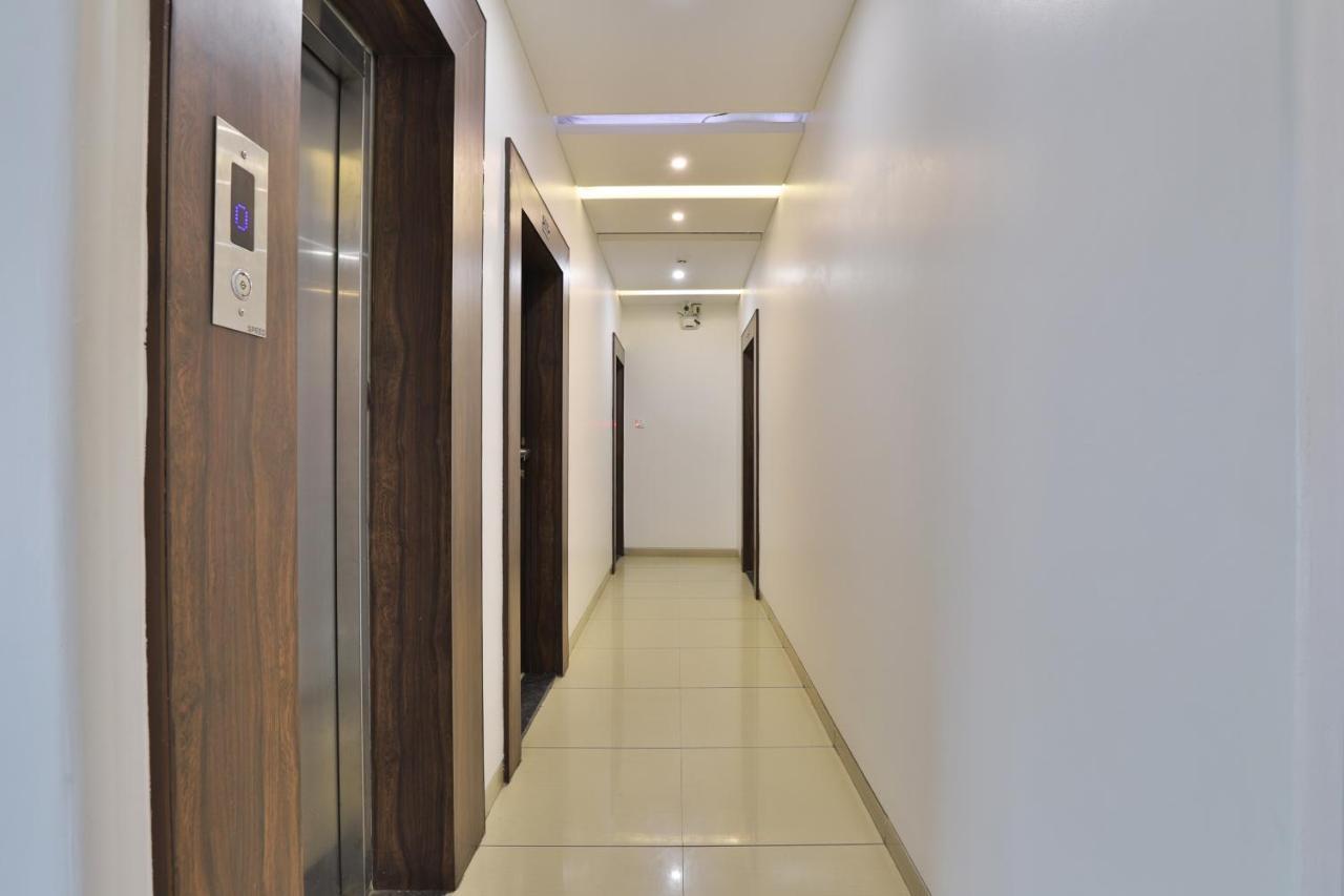 Hotel Planet Vadodara Exterior foto