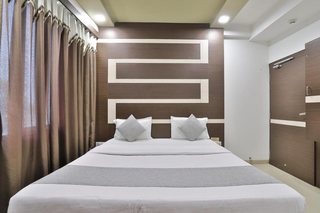 Hotel Planet Vadodara Exterior foto